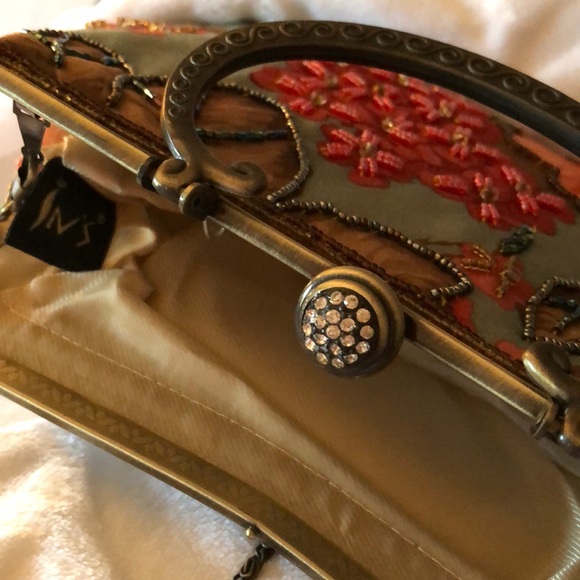 INS Floral Beaded Handbag - Picture 5 of 6